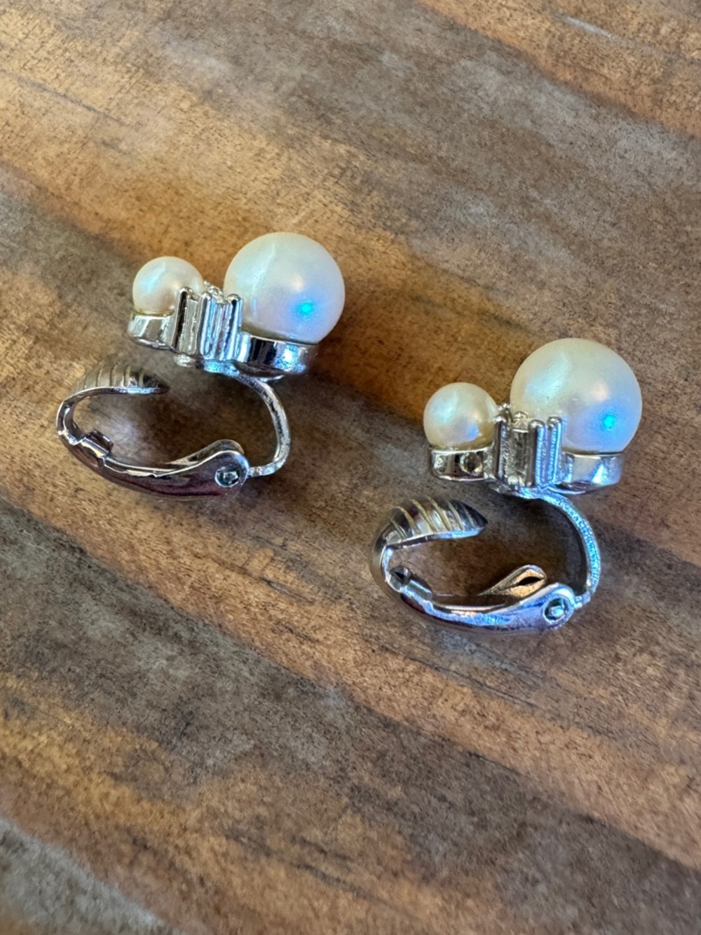 Rare style Vintage Christian Dior clip on earrings Small pearl/rhinestone - Picture 5 of 10